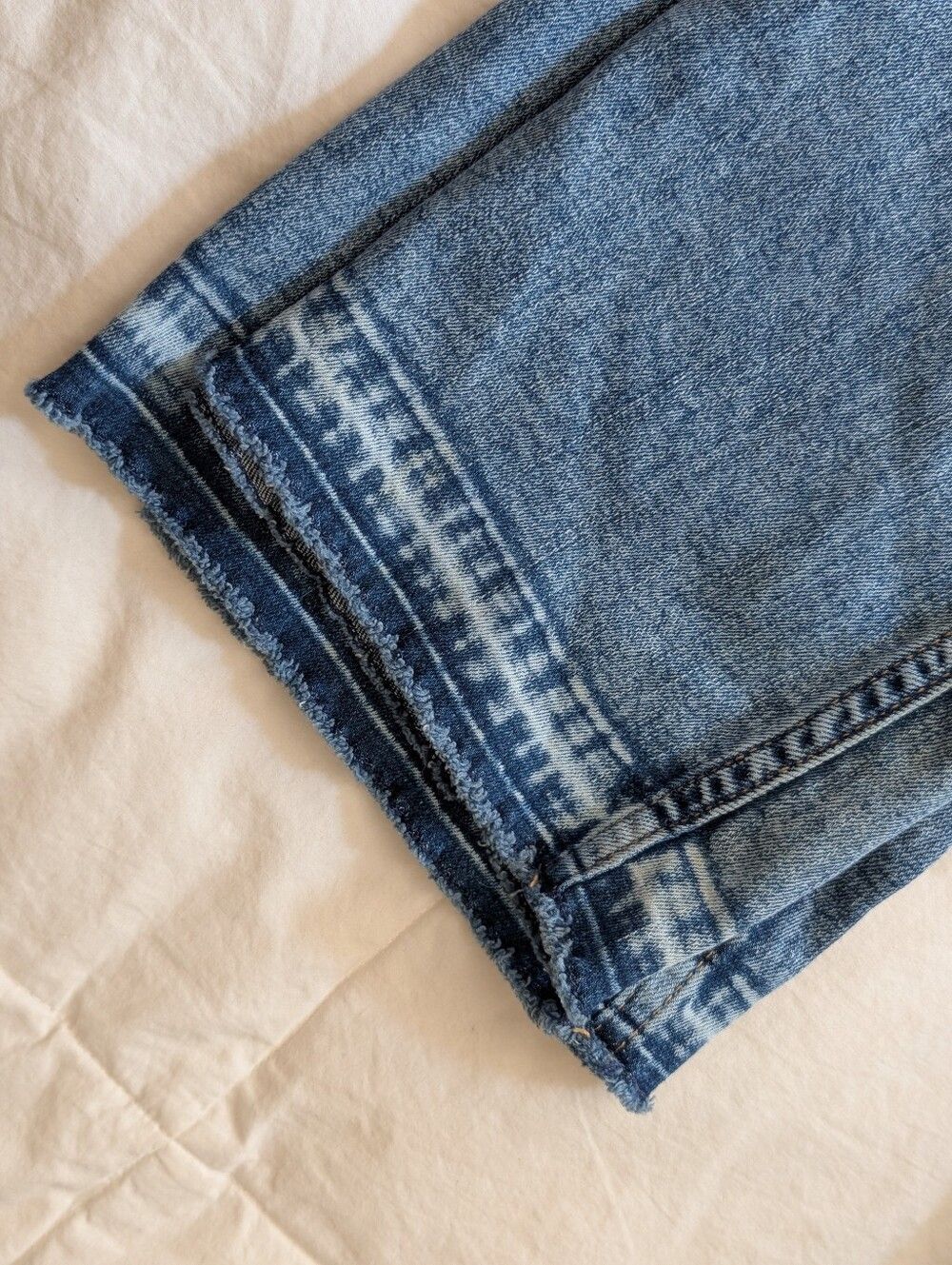 Abercrombie Kids Girls High Rise Flare Jeans Medium Wash Blue Denim 11/12 Short - Picture 2 of 6